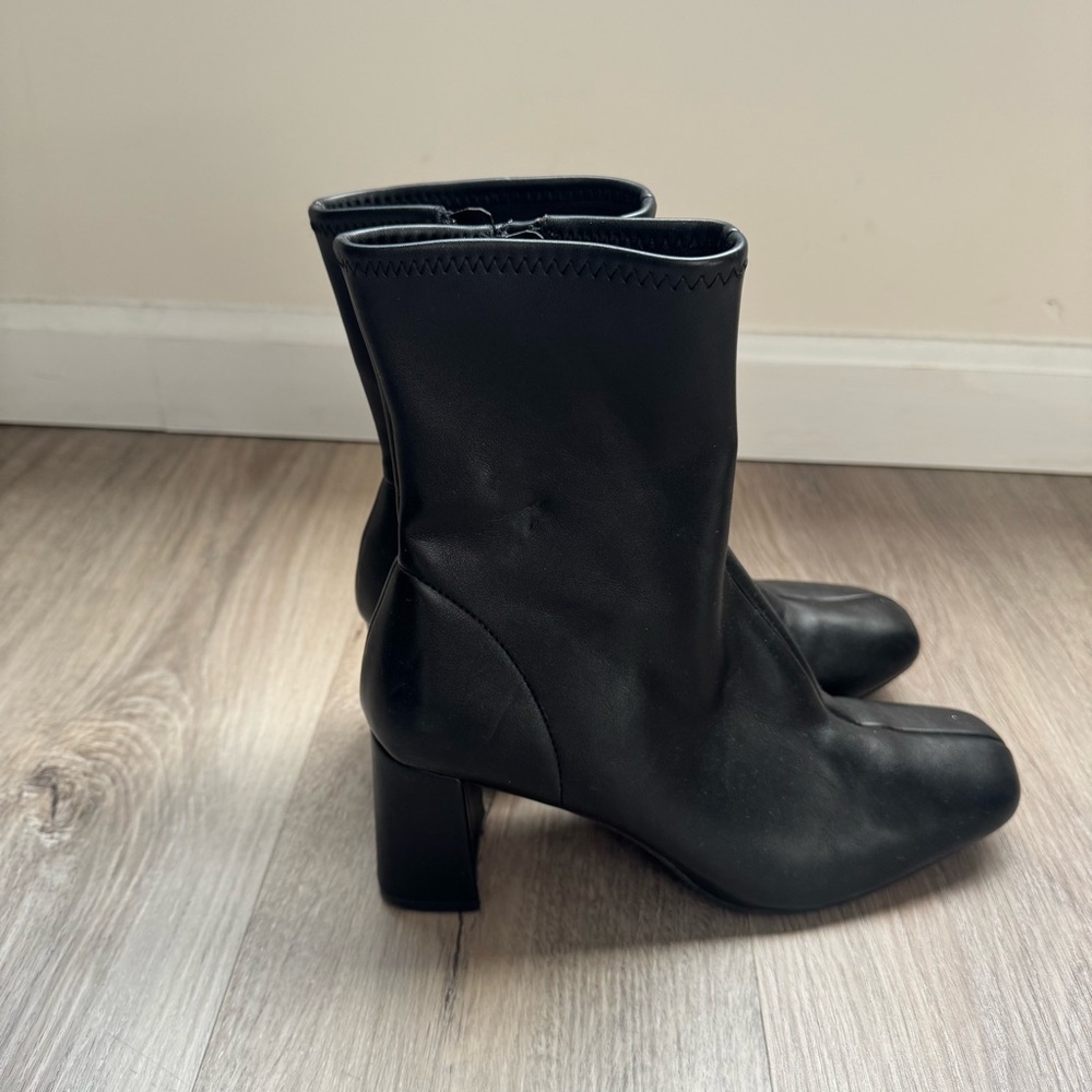 Elegant Black Ankle Boots